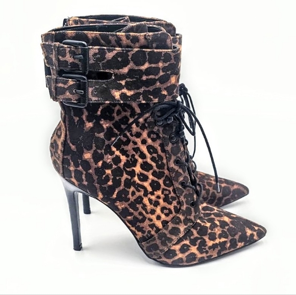 Guess Bossi Pointed Boots - Picture 8 of 8